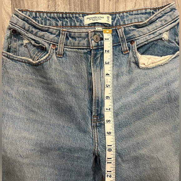 SIZE 29 / 8 ABERCROMBIE & FITCH THE 90’s RELAXED JEAN HIGH RISE - Picture 6 of 7